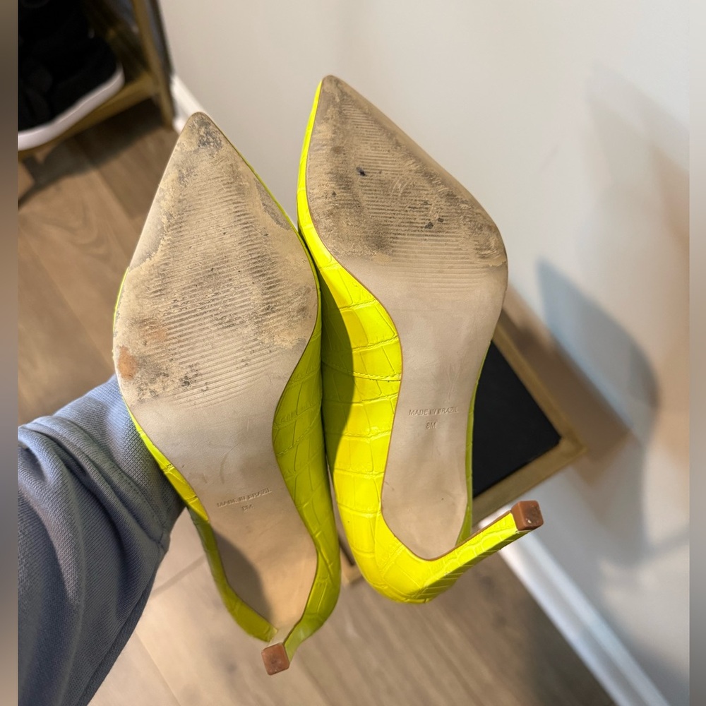 Steve Madden Vala-C neon yellow crocodile-embossed pumps - Picture 8 of 11